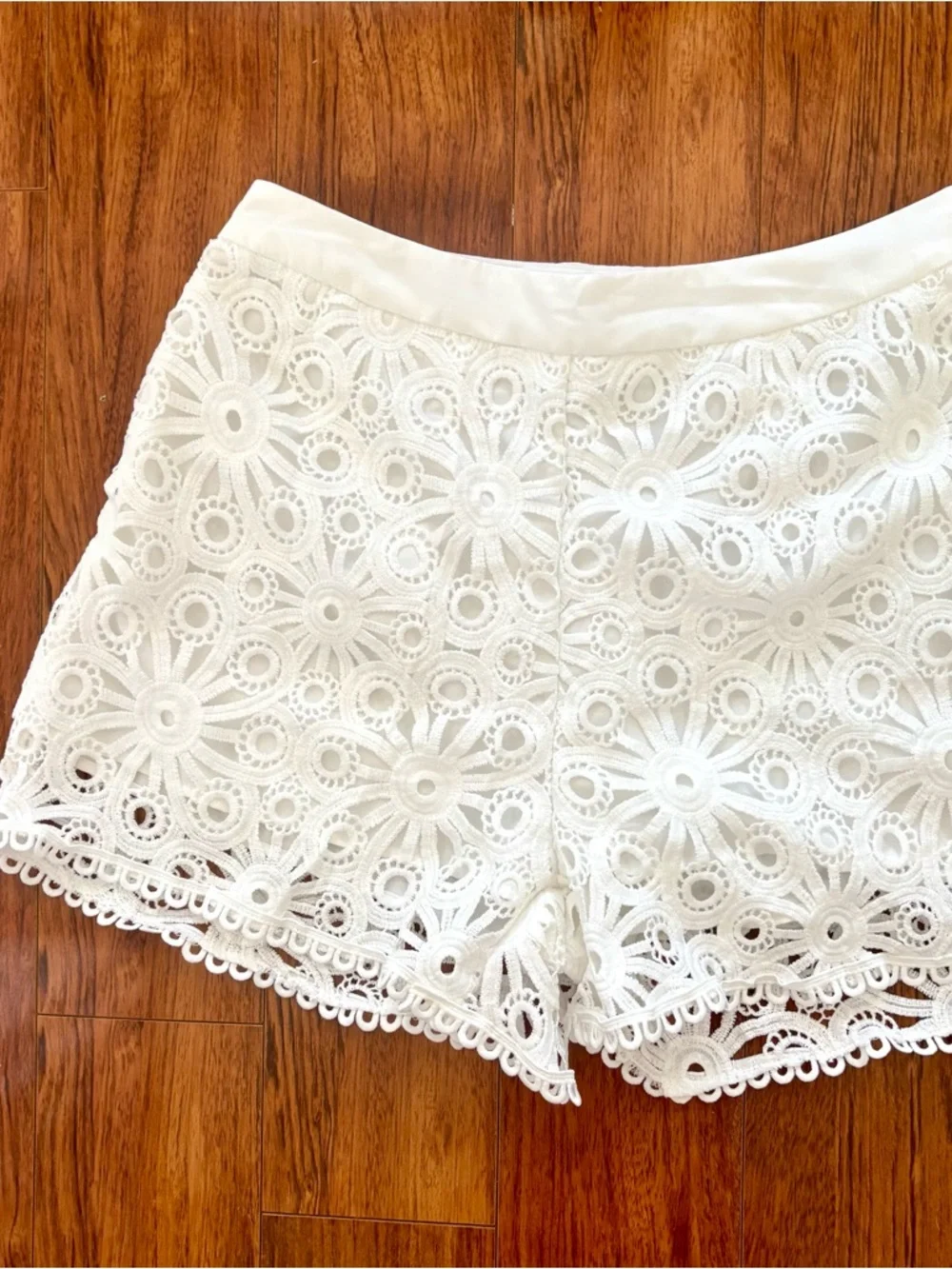Nordstrom Rack White Lace Crochet Two-Piece Set - Top & Shorts - Picture 9 of 16